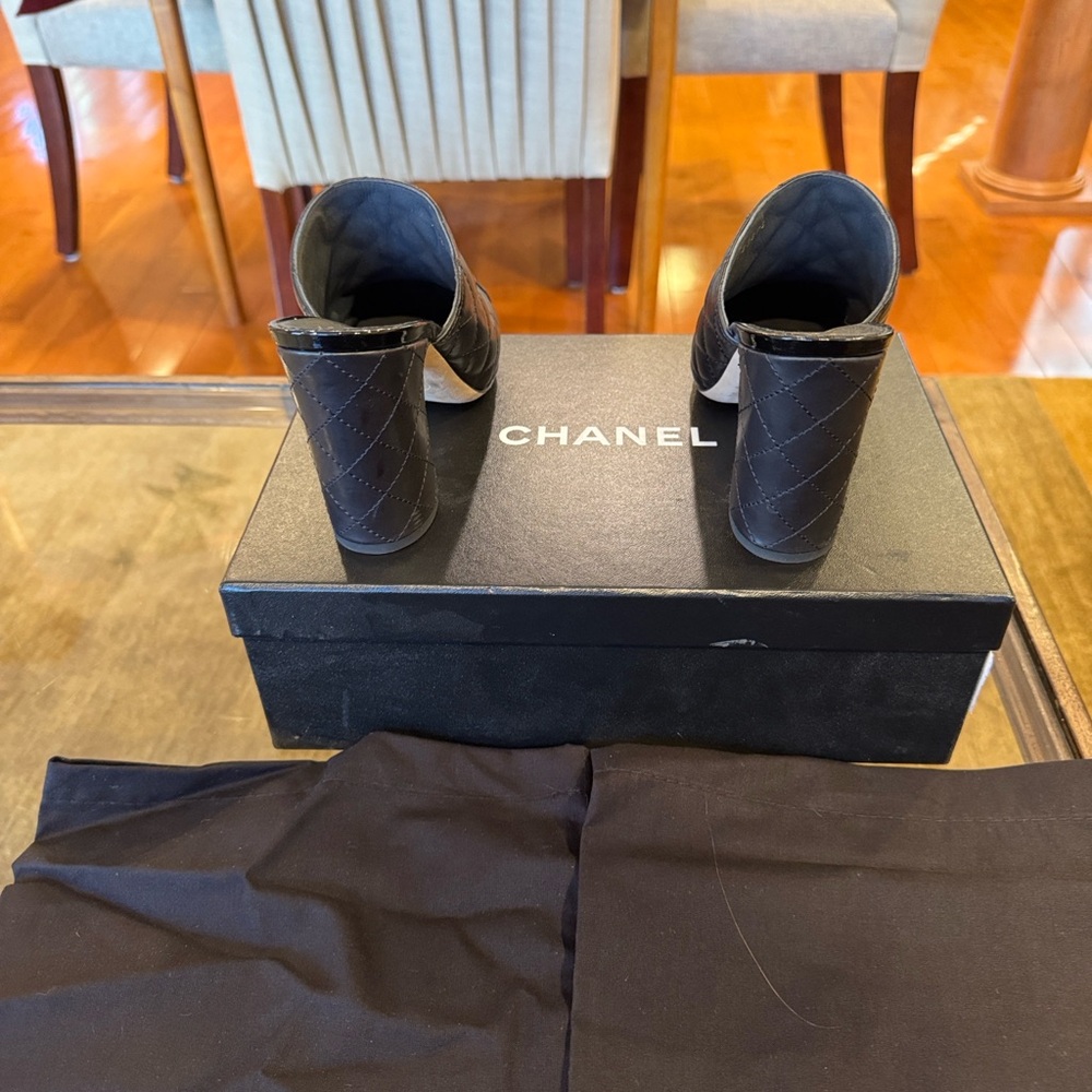 CHANEL Black Quilted Mules with Patent Toe - Picture 2 of 6